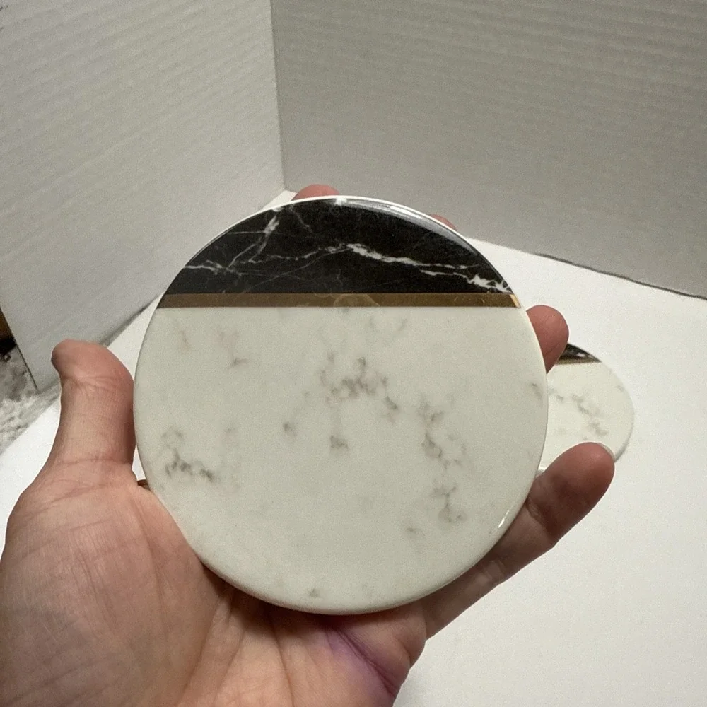 Chic & Tonic - Set Of 4 Coaster‎ - Marble Theme With Gold Accent